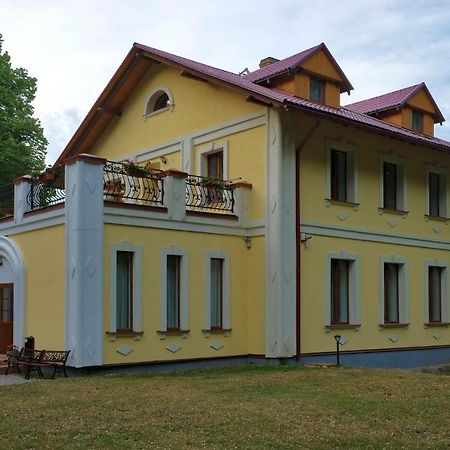 Hotel Lecu Muiza à Leci Extérieur photo